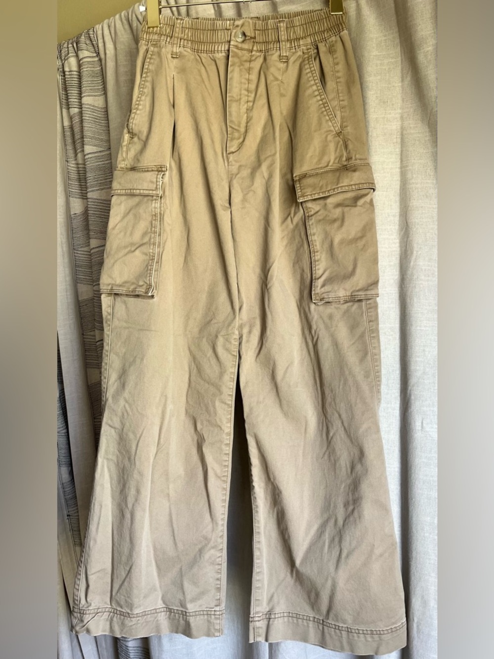 Old Navy High Waisted Wide Leg Cargo Pants Tan Khaki Size S